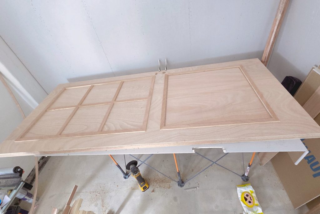 인테리어 목공사의 정수: 합판 마감과 오일스테인으로 완성한 카프우드의 감성 공간 7