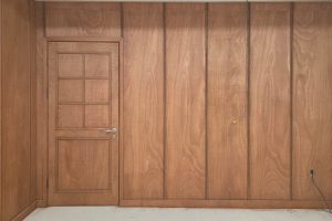 인테리어 목공사의 정수: 합판 마감과 오일스테인으로 완성한 카프우드의 감성 공간